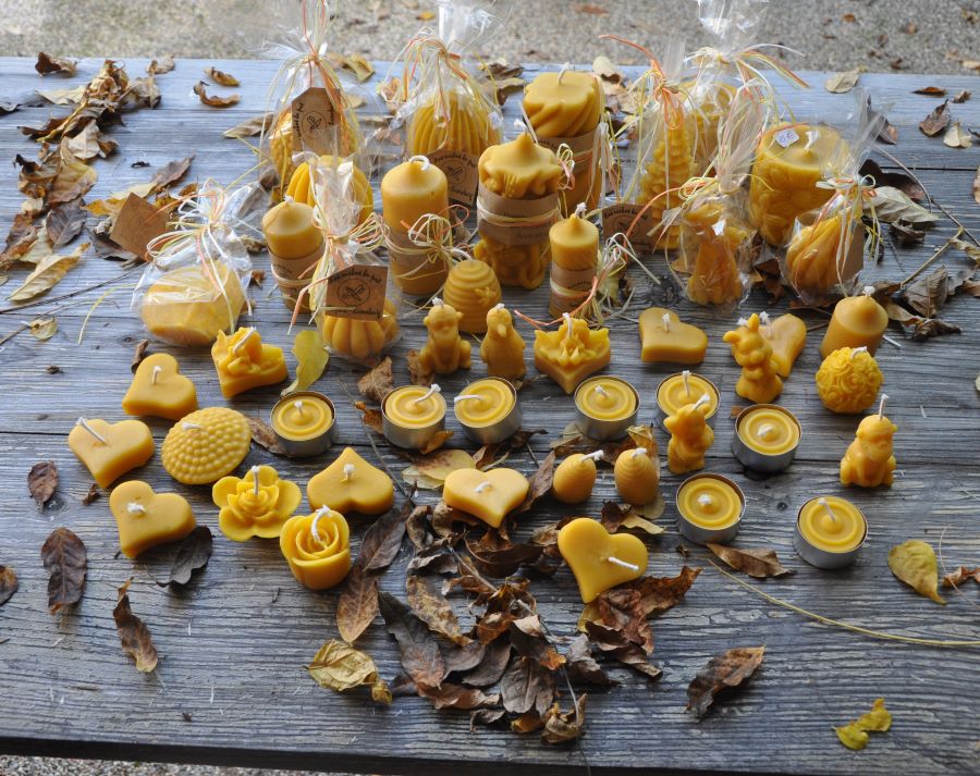 Bougies en cire d'abeille: de 1€ à 19€ selon la taille